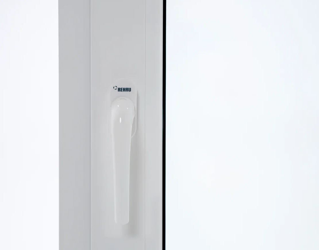 Ручка оконная РЕХАУ IDEA для ПВХ окон и дверей, белая